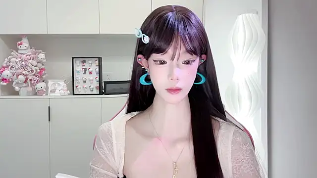 -Moonshine online show from 10, 4, 2026