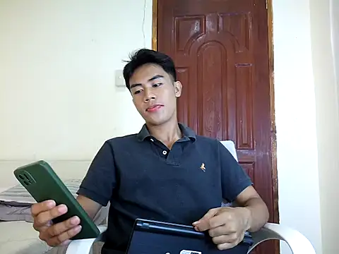 Snapshot of valerio_fernan chatting on 27, 5, 2026 valerio fernan online show from 27, 5, 2026