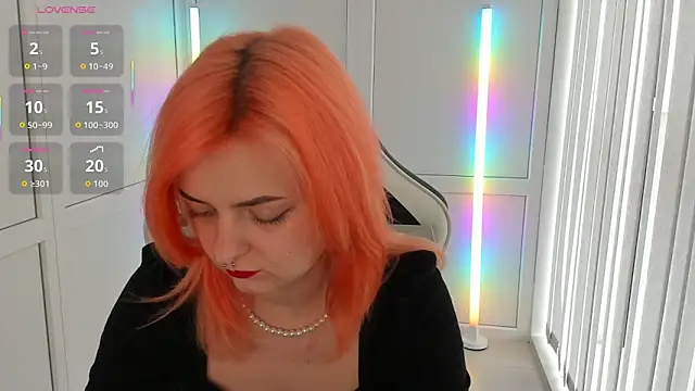 NightLeaf online show from 10, 4, 2026