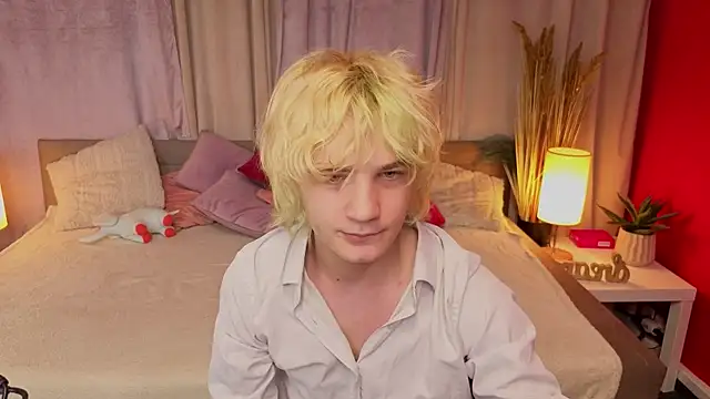 Snapshot of JameMilann chatting on 18, 4, 2026 JameMilann online show from 18, 4, 2026