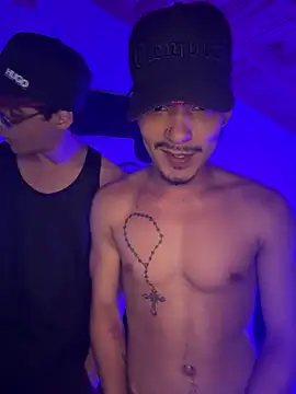 Snapshot of Cuteathleticboys chatting on 13, 4, 2026 Cuteathleticboys online show from 13, 4, 2026