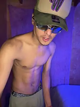 Snapshot of Cuteathleticboys chatting on 25, 4, 2026 Cuteathleticboys online show from 25, 4, 2026