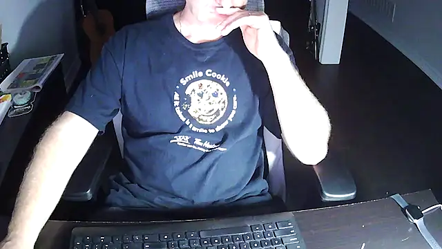 Snapshot of Shalun2000 chatting on 19, 6, 2026 Shalun2000 online show from 19, 6, 2026