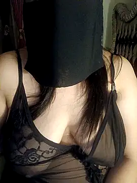 Snapshot of Amira_Egypt chatting on 3, 4, 2026 Amira Egypt online show from 3, 4, 2026