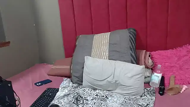 Snapshot of PinkyxGodess chatting on 28, 4, 2026 PinkyxGodess online show from 28, 4, 2026