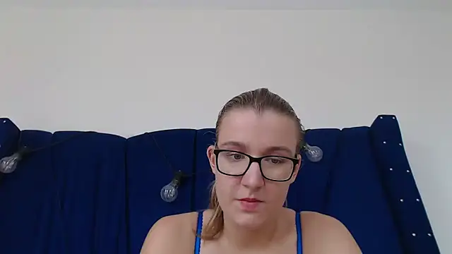 Snapshot of Yennyloves chatting on 31, 5, 2026 Yennyloves online show from 31, 5, 2026