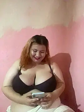 Snapshot of LunaMaira chatting on 27, 5, 2026 LunaMaira online show from 27, 5, 2026