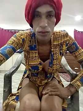 Snapshot of TranzPiggy chatting on 4, 4, 2026 TranzPiggy online show from 4, 4, 2026