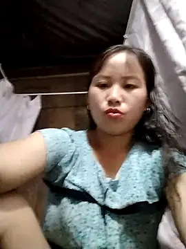 Snapshot of Yo-must chatting on 7, 5, 2026 Yo-must online show from 7, 5, 2026