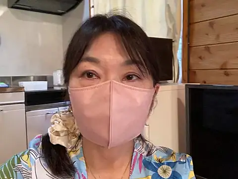 Snapshot of lemonade_madame chatting on 29, 5, 2026 lemonade madame online show from 29, 5, 2026