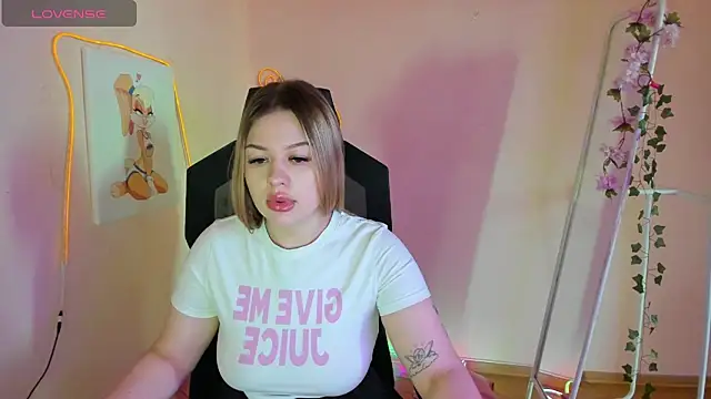 AmeliePeach online show from 20, 5, 2026