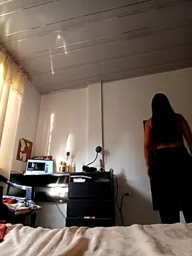 Leticia Hinkley  online show from 12, 4, 2026