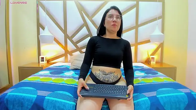 ChloeAshdord online show from 11, 4, 2026