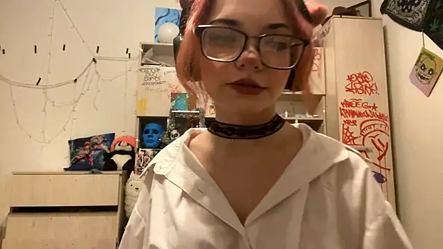 Snapshot of RedHeadCat chatting on 23, 4, 2026 RedHeadCat online show from 23, 4, 2026