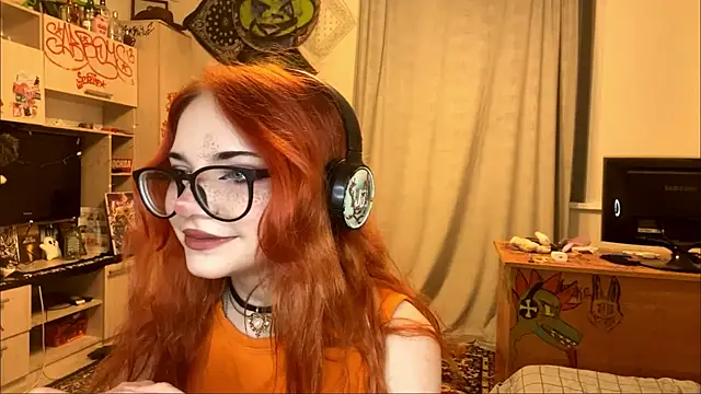 Snapshot of RedHeadCat chatting on 20, 5, 2026 RedHeadCat online show from 20, 5, 2026
