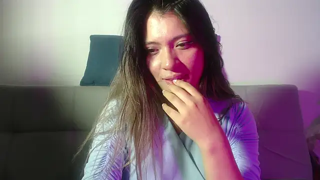 hannajonnes1 online show from 15, 4, 2026