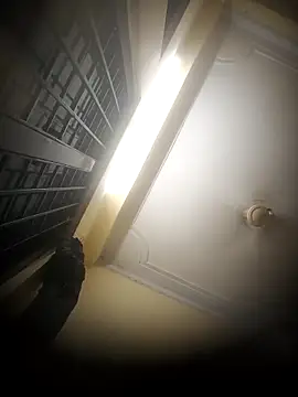 Snapshot of iztentacion chatting on 6, 4, 2026 iztentacion online show from 6, 4, 2026