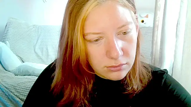 Snapshot of earn_my_lily chatting on 26, 4, 2026 earn my lily online show from 26, 4, 2026