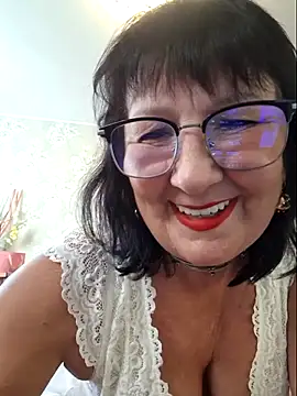 Snapshot of LaliaMia chatting on 14, 10, 2025 LaliaMia online show from 14, 10, 2025