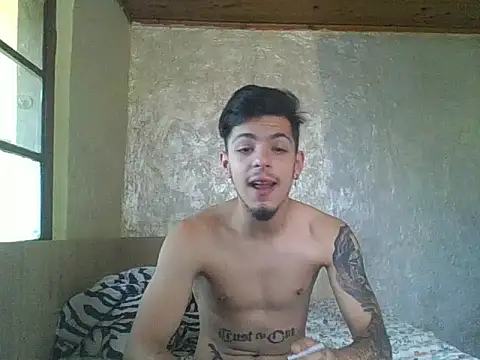 Snapshot of robertmrn112 chatting on 15, 5, 2026 robertmrn112 online show from 15, 5, 2026