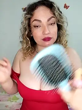 Snapshot of honey_hornie chatting on 5, 6, 2026 honey hornie online show from 5, 6, 2026