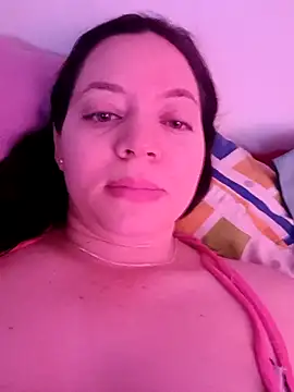 Miaesmeralda online show from 26, 4, 2026