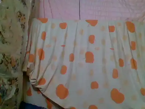 Snapshot of luna_veille chatting on 2, 5, 2026 luna veille online show from 2, 5, 2026