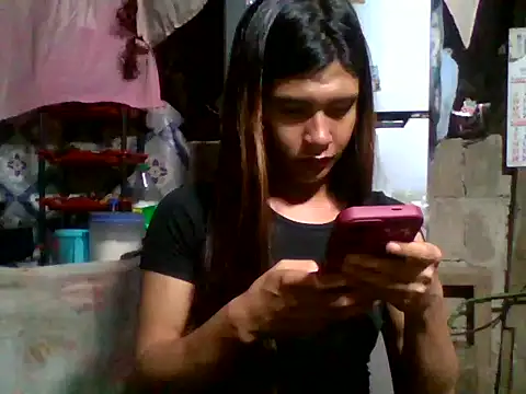 Snapshot of luna_veille chatting on 13, 5, 2026 luna veille online show from 13, 5, 2026