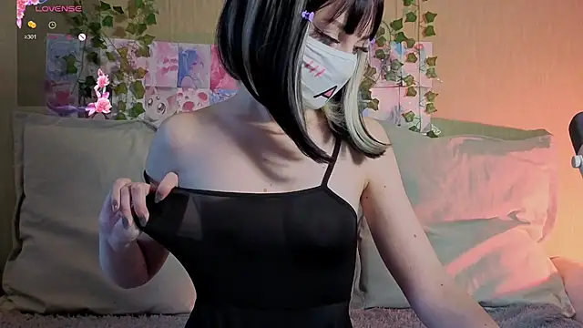 Snapshot of LunaNyanmi chatting on 30, 5, 2026 LunaNyanmi online show from 30, 5, 2026