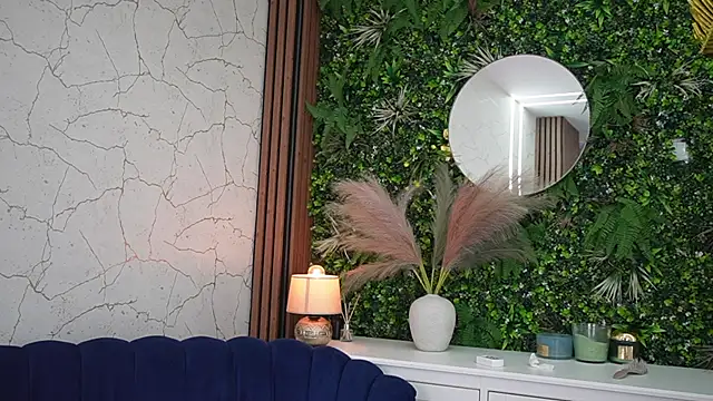 LunaCharm  online show from 17, 4, 2026