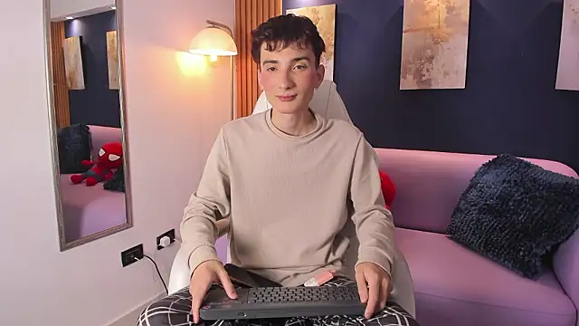 Snapshot of LumierNova chatting on 29, 6, 2026 LumierNova online show from 29, 6, 2026