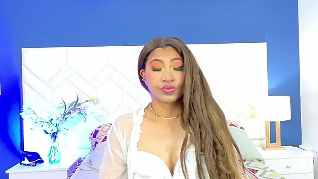 Kiara Parker  online show from 6, 7, 2026
