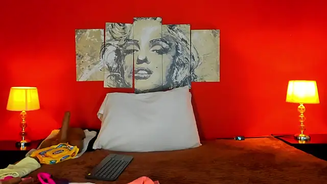 LucianaMadura1 online show from 5, 5, 2026