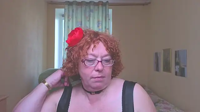 Snapshot of Fara_Flutte chatting on 6, 5, 2026 Fara Flutte online show from 6, 5, 2026