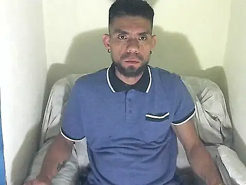 Snapshot of thomas2wood chatting on 12, 6, 2026 thomas2wood online show from 12, 6, 2026