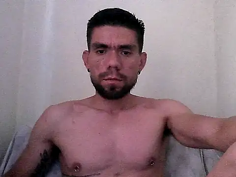 Snapshot of thomas2wood chatting on 29, 6, 2026 thomas2wood online show from 29, 6, 2026