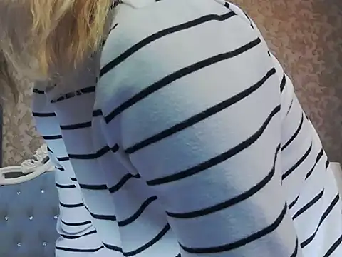Ivy Quin online show from 22, 4, 2026