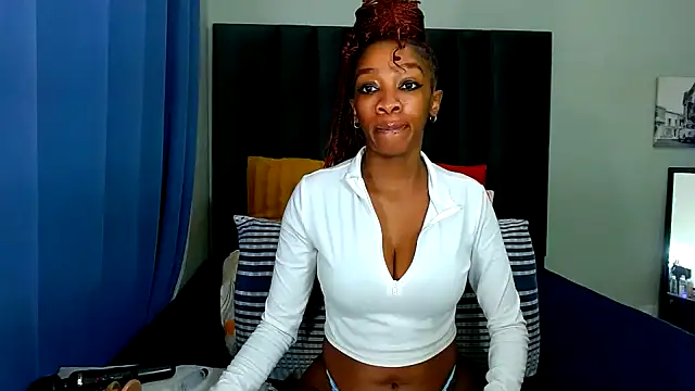 Snapshot of SexyMiaC chatting on 7, 7, 2026 SexyMiaC online show from 7, 7, 2026