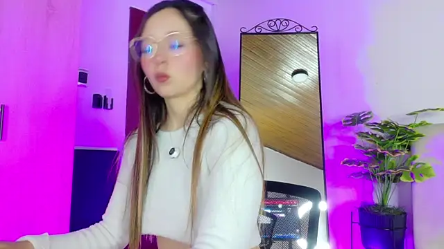 Gabbie Danger online show from 20, 4, 2026