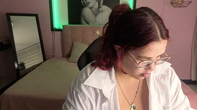 Snapshot of Sweet_cat_t chatting on 5, 7, 2026 Sweet cat t online show from 5, 7, 2026