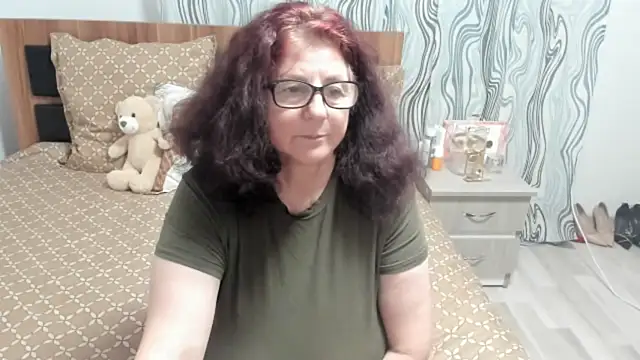 Snapshot of CatherineRowe chatting on 11, 1, 2025 CatherineRowe online show from 11, 1, 2025