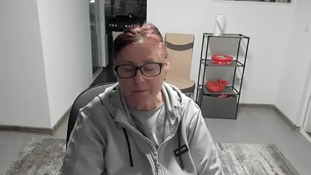 Snapshot of CatherineRowe chatting on 17, 1, 2025 CatherineRowe online show from 17, 1, 2025