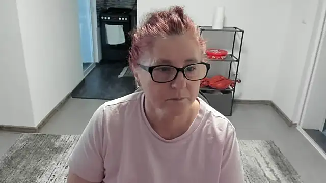 Snapshot of CatherineRowe chatting on 18, 1, 2025 CatherineRowe online show from 18, 1, 2025