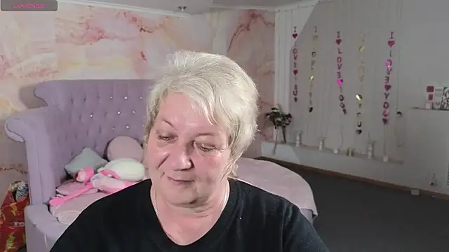 Poppy Pulse online show from 21, 4, 2026