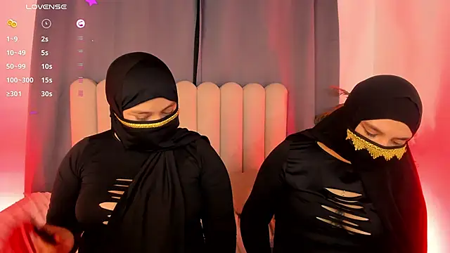 Snapshot of aziza_dalila02 chatting on 11, 4, 2026 aziza dalila02 online show from 11, 4, 2026