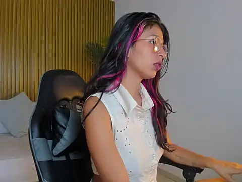 rosalita4  online show from 16, 4, 2026