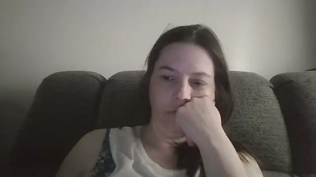 Snapshot of lily1982 chatting on 26, 4, 2026 lily1982 online show from 26, 4, 2026