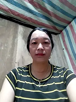 Snapshot of vanlucky2 chatting on 21, 4, 2026 vanlucky2 online show from 21, 4, 2026