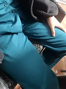 Ninilove 2k online show from 9, 4, 2026