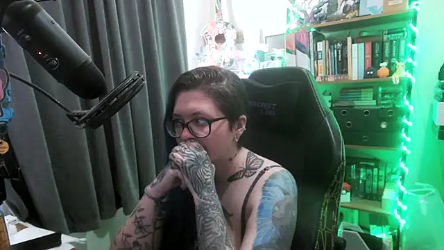 CaptivatedTate online show from 9, 4, 2026